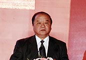 中国汽车工业协会名誉会长张小虞