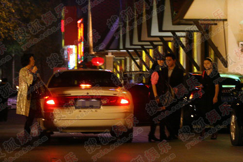 到达吃晚饭的饭店